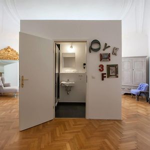 Kamer met een King Size Bed